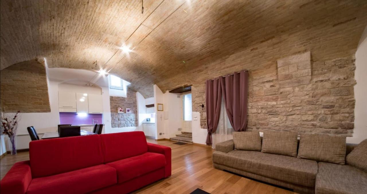 Appartamento Sant'Apollinare Asís Exterior foto